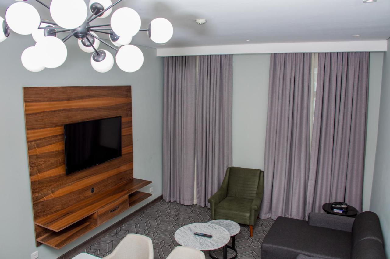 Radisson Lagos Ikeja ภายนอก รูปภาพ